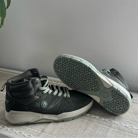 Airwalk Anchor Sneakers NWOT - Picture 3 of 8